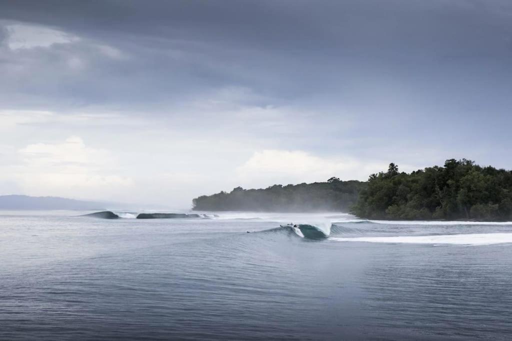 Pinang Island - Private Island Sea View Bungalows Singkil  Luaran gambar