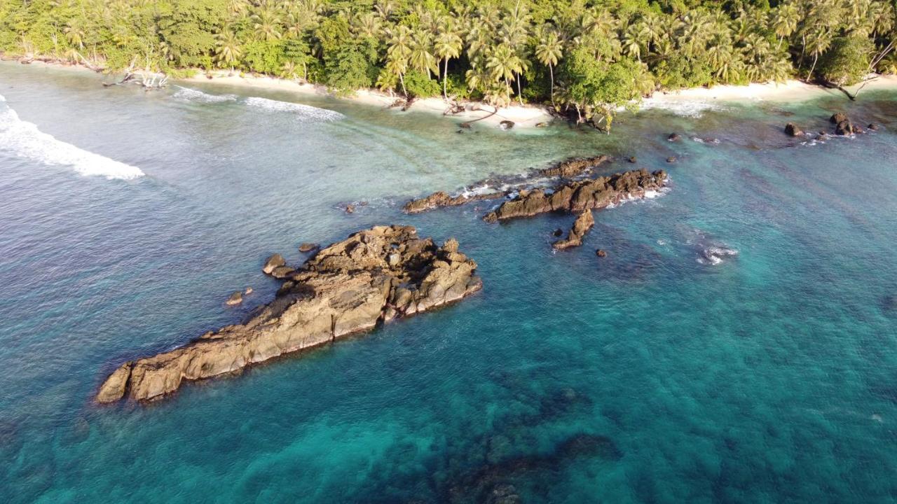 Pinang Island - Private Island Sea View Bungalows Singkil  Luaran gambar