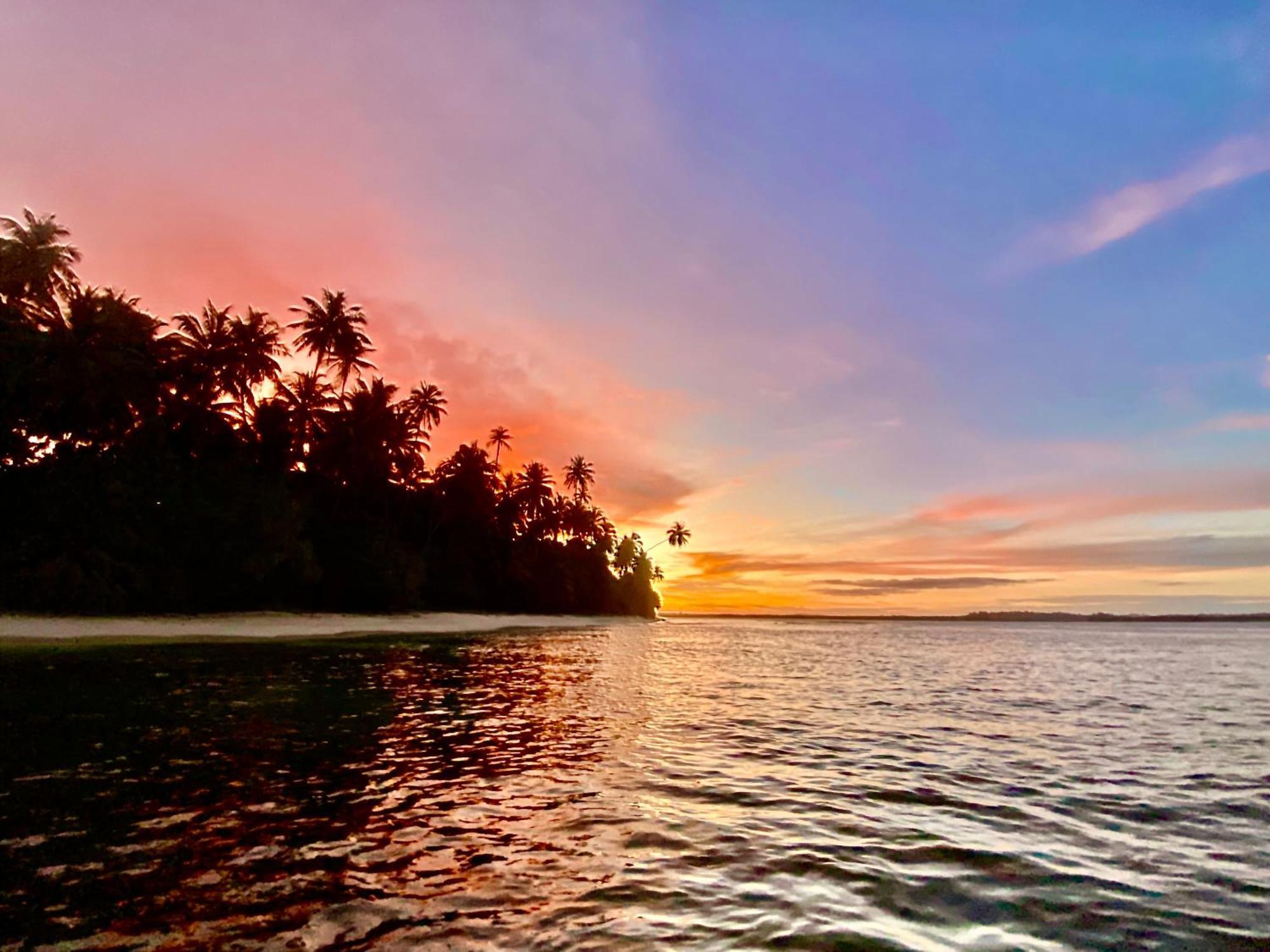 Pinang Island - Private Island Sea View Bungalows Singkil  Luaran gambar